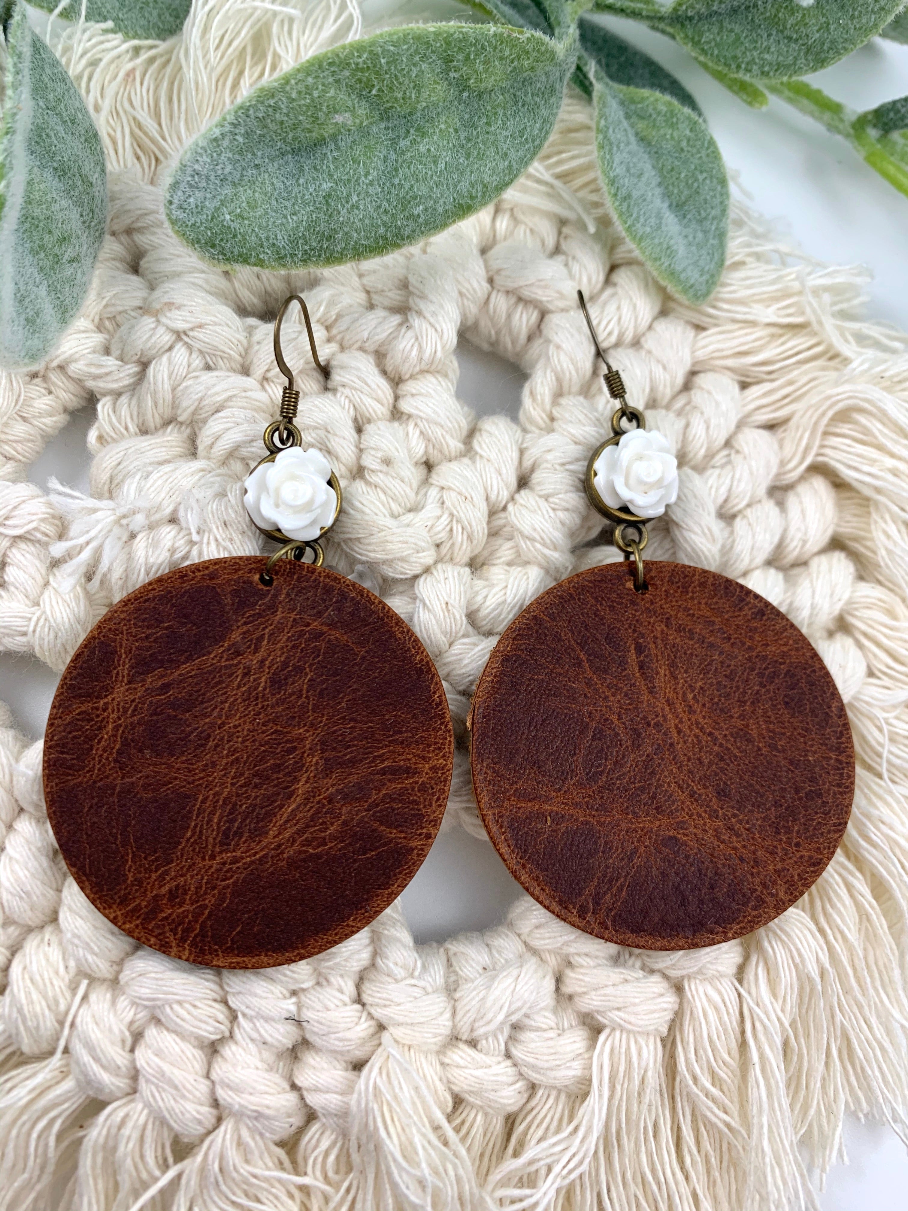 Leather circle earrings with stones.