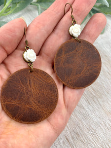 Leather circle earrings with stones.